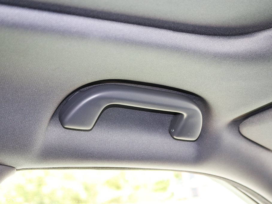 2017UR-V 240TURBO A V