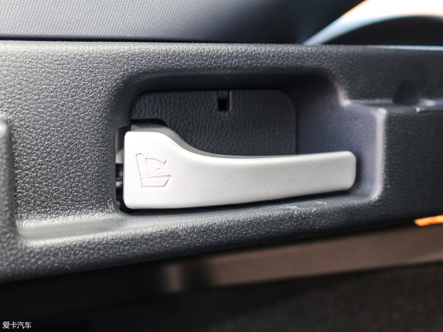 2017UR-V 240TURBO (q)A V