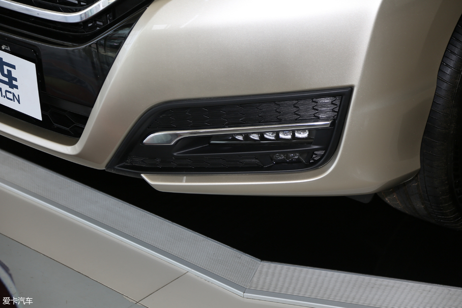 2017UR-V 240TURBO A V