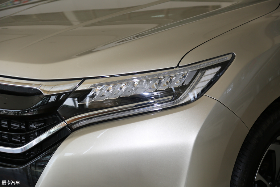 2017UR-V 240TURBO A V