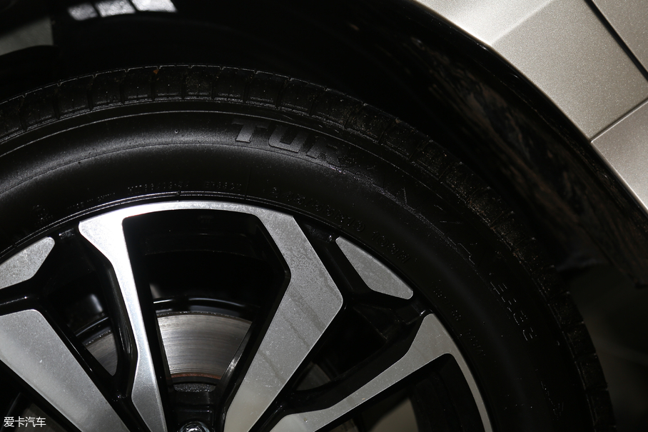 2017UR-V 240TURBO A V