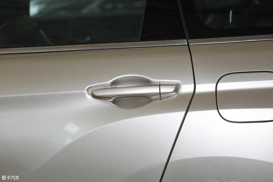 2017UR-V 240TURBO (q)A (gu)V