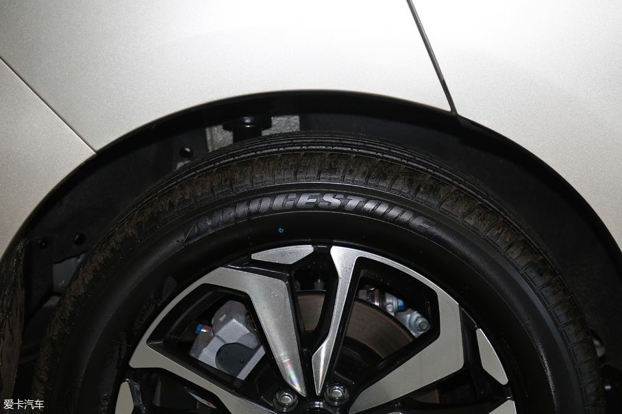 2017UR-V 240TURBO A V