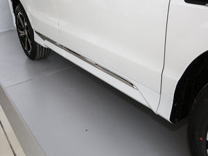2017款370TURBO 四驱尊享版 国V 细节外观