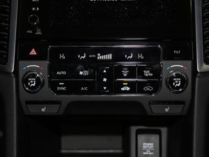 2017款370TURBO 四驱尊享版 国V 空调调节