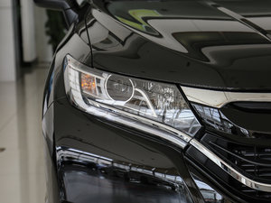 2017240TURBO 򌽛 V ^