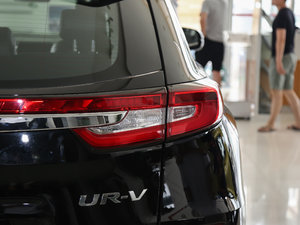2017款240TURBO 两驱经典版 国V 尾灯