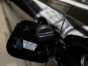 2017240TURBO 򌽛 V ^