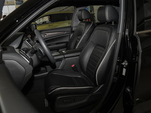 2017240TURBO 򌽛 V {