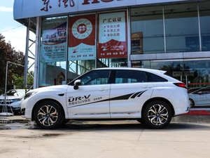 2017款240TURBO 两驱豪华版 国V 正侧（左）