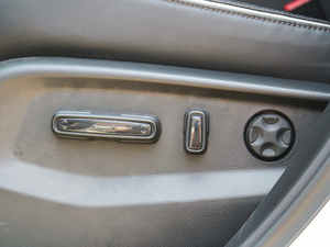 2017370TURBO ҫ V {{