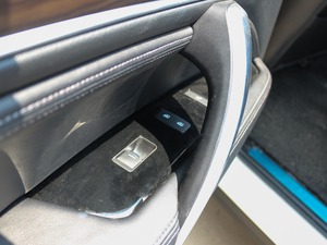 2017370TURBO ҫ V п؅^