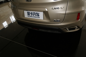 2017款240TURBO 两驱豪华版 国V 排气管