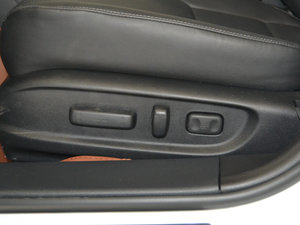 2017款2.0L CVT 舒适版 主驾驶座椅调节