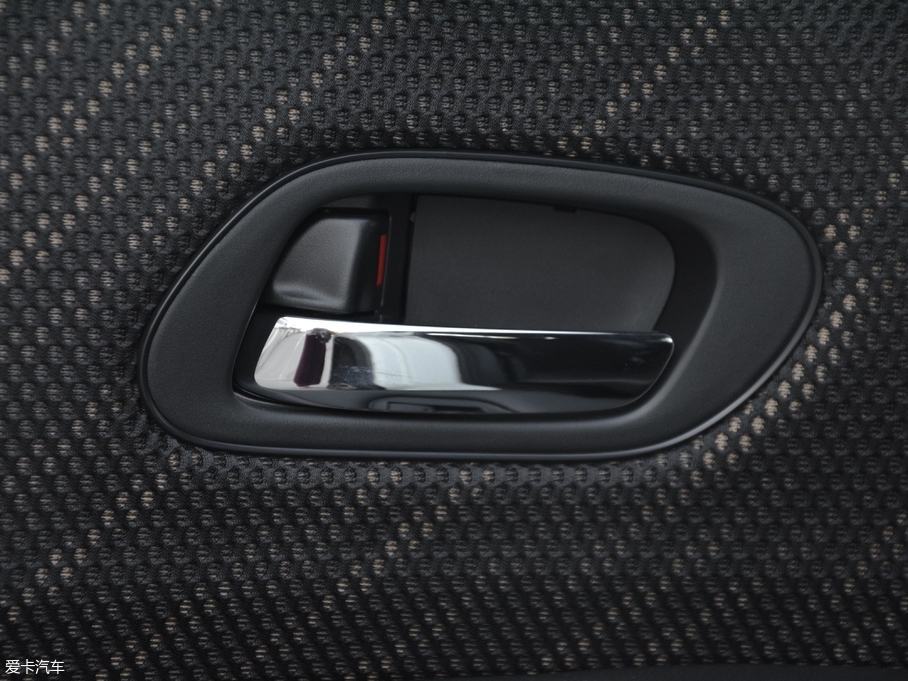 2017XR-V 1.8L EXi CVTm