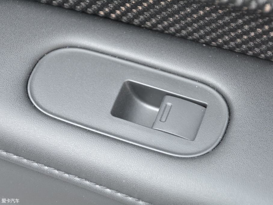 2017XR-V 1.8L EXi CVTm