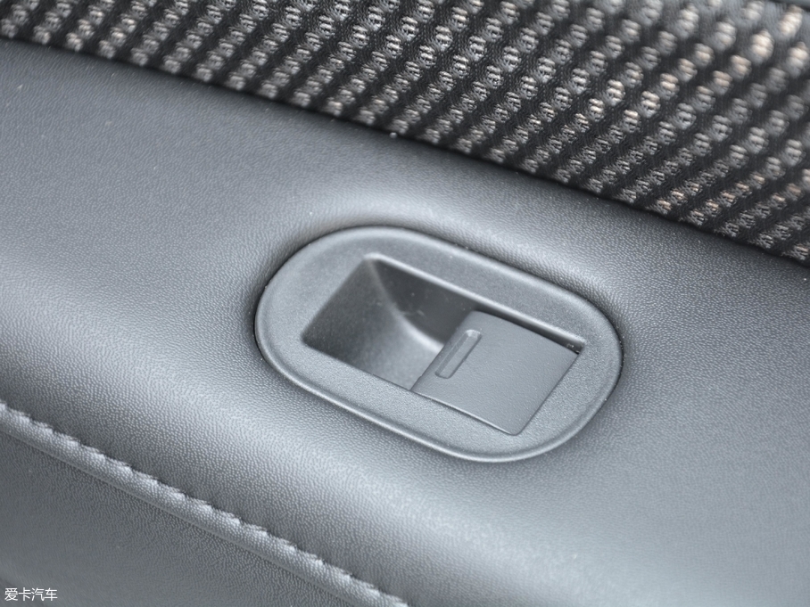 2017XR-V 1.8L EXi CVTm