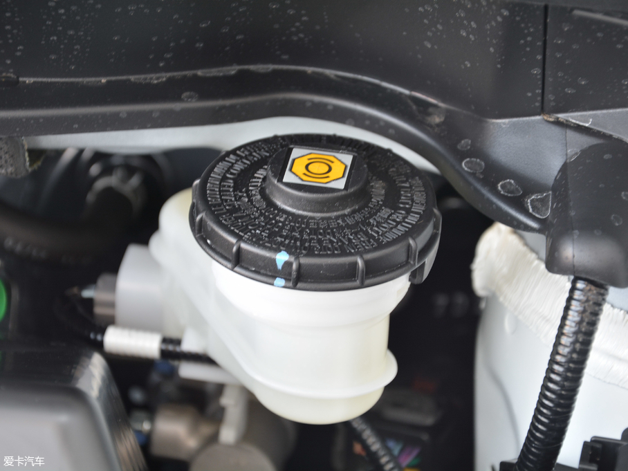 2017XR-V 1.8L EXi CVTm