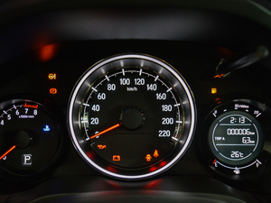 20171.5L LXi CVT п؅^