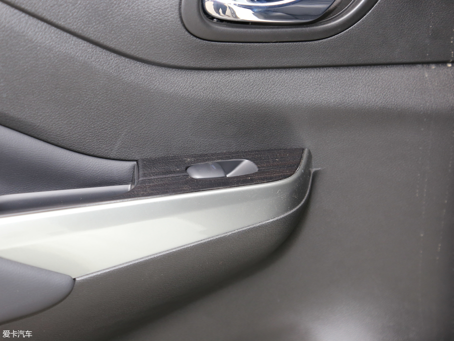 2018;_(d) 2.5L XV Ԅ(dng)(q)Ş