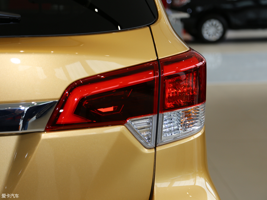 2018;_(d) 2.5L XL Ԅ(dng)(q)A