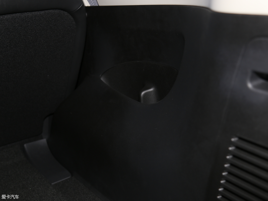 2018;_ 2.5L XL Ԅ(q)A