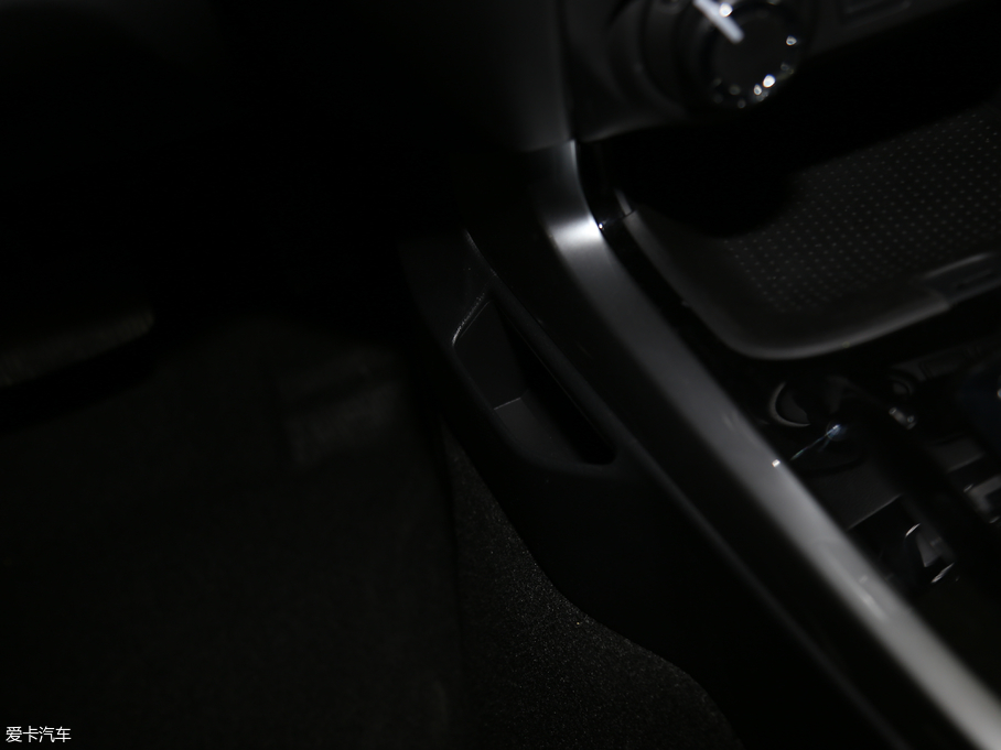 2018;_(d) 2.5L XL Ԅ(dng)(q)A