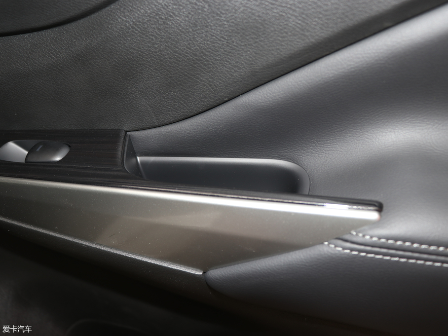 2018;_ 2.5L XV ԄŞ