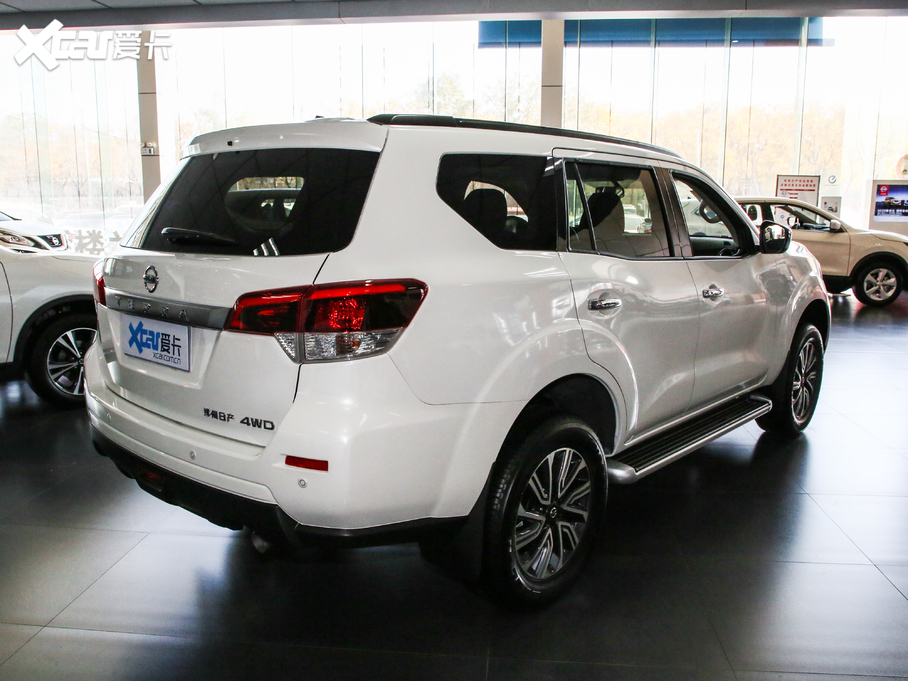 2020;_ 2.5L XL Upper ԄA