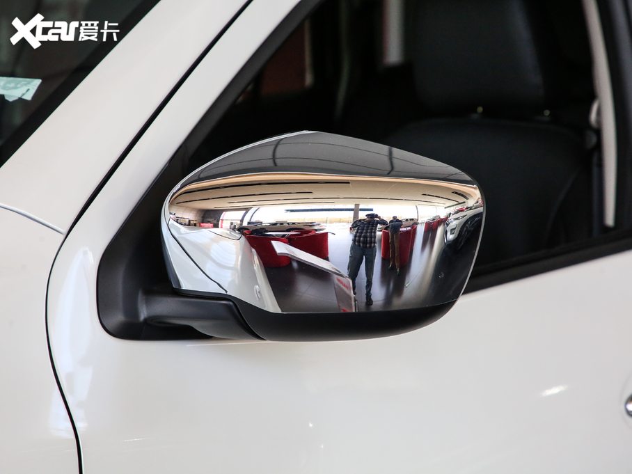 2020;_ 2.5L XL Upper ԄA