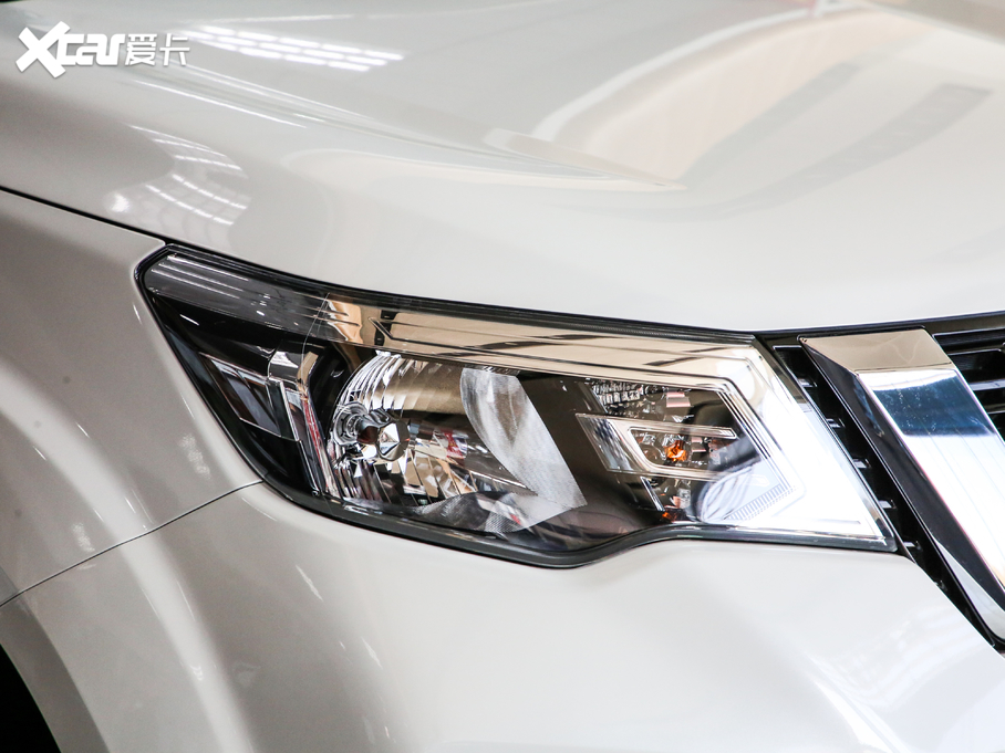 2020;_ 2.5L XL Upper ԄA