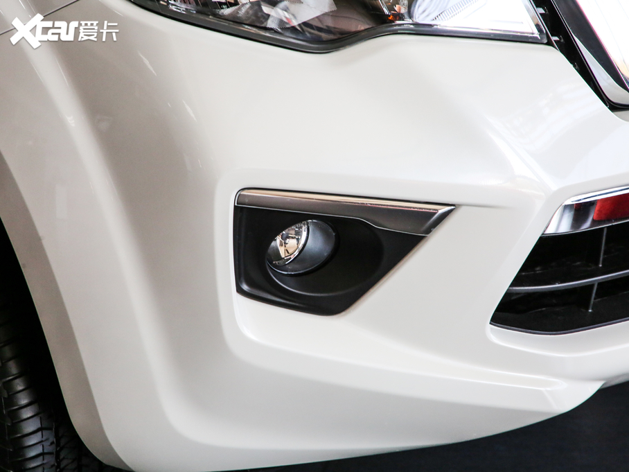 2020;_ 2.5L XL Upper ԄA