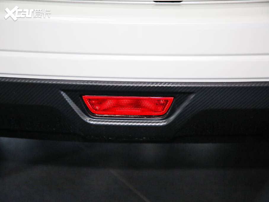 2020;_ 2.5L XL Upper ԄA