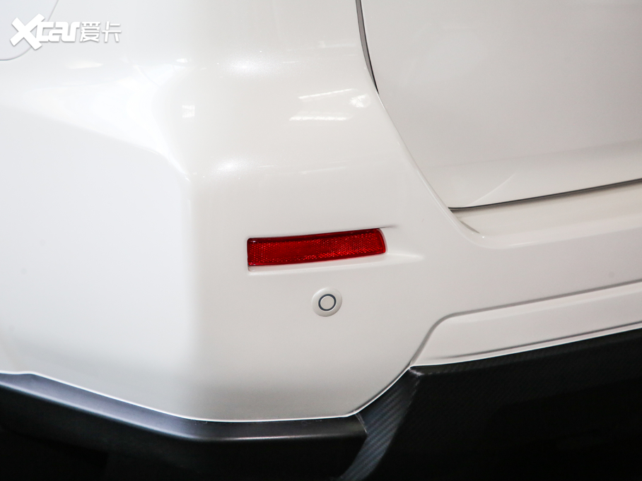 2020;_ 2.5L XL Upper ԄA