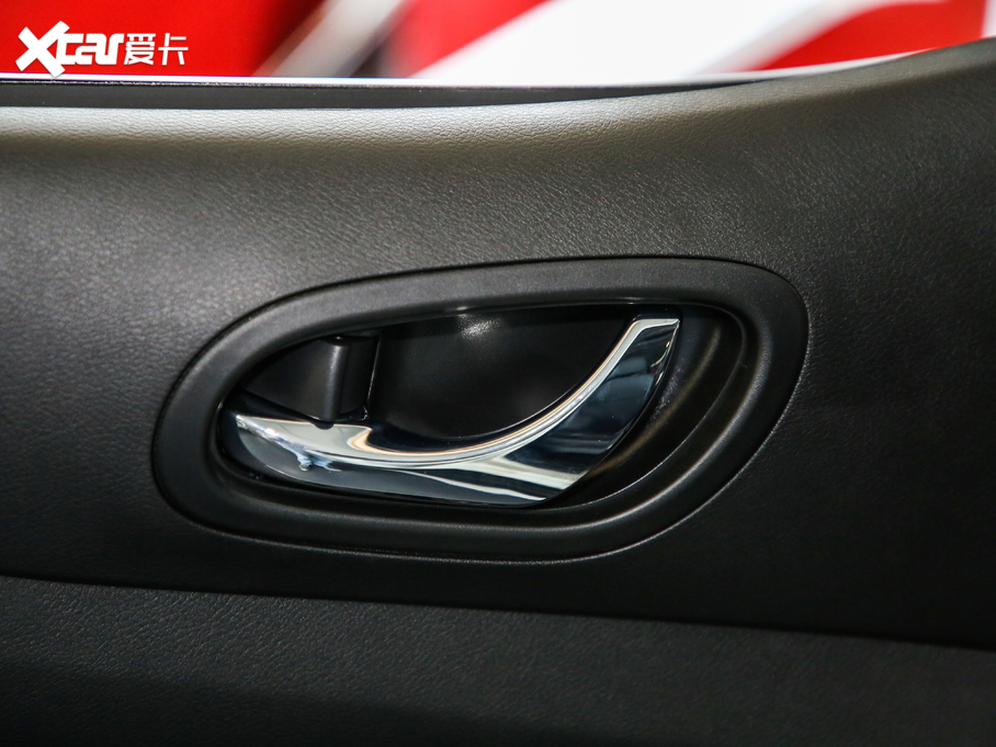 2020;_ 2.5L XL Upper ԄA