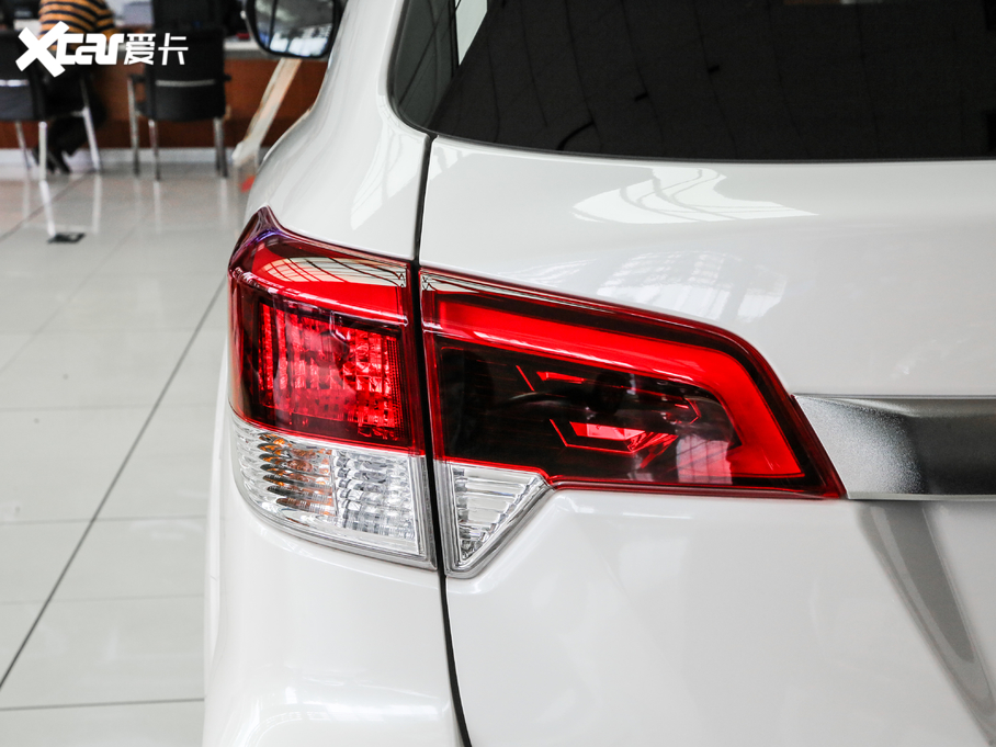 2020;_ 2.5L XV Upper ԄŞ