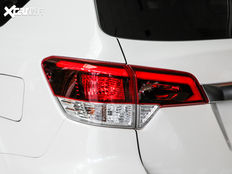 2020;_ 2.5L XV Upper ԄŞ