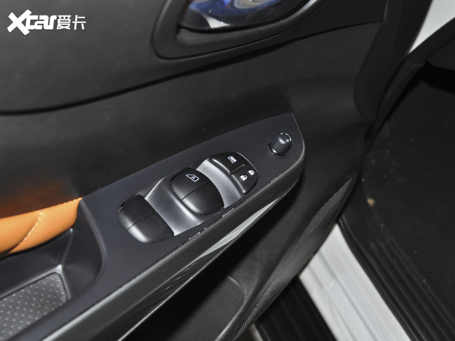 2020��;�_ 2.5L XL Upper �ԄӃ����A��