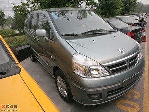 2009款2.5L 自动旗舰版 整体外观