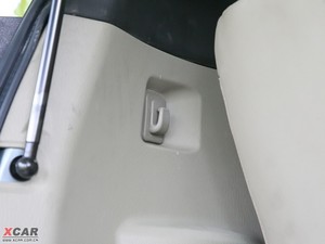 2009款2.5L 自动旗舰版 空间座椅
