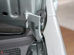 2009款2.0L 手动豪华版 其它