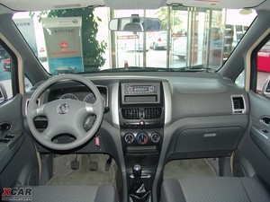 2010款1.6L 豪华版 内饰全景