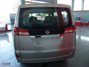 2010款1.6L 豪华版 正后	
