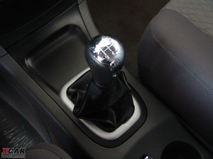 2010款1.6L 豪华版 换挡杆