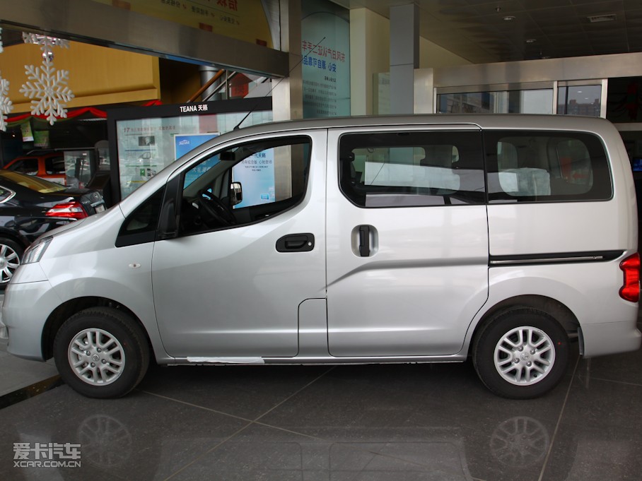 2010���ծaNV200 1.6L ���F��