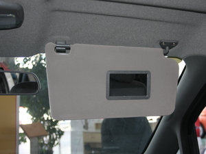 2011款1.6L 手动商用版 5座 遮阳板（左）