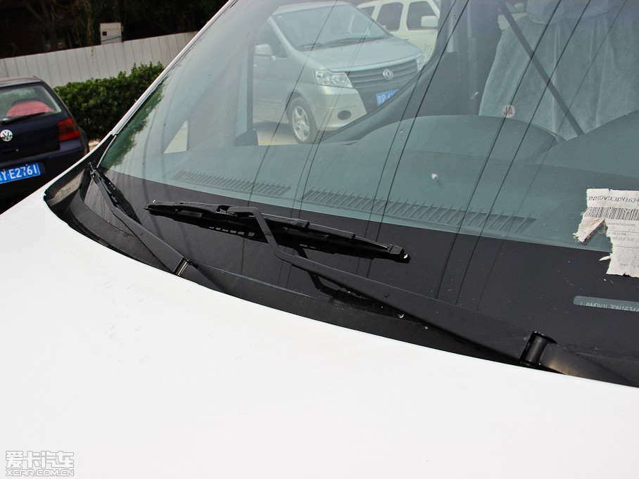 2013���ծaNV200 �Ŀ� 1.6L �քӺ��A�� ��V