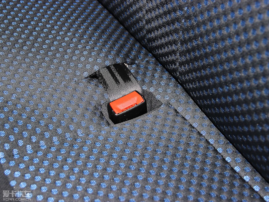 2013���ծaNV200 �Ŀ� 1.6L �քӺ��A�� ��V