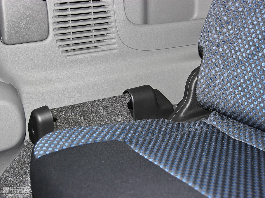 2013���ծa(ch��n)NV200 �Ŀ� 1.6L �քӺ��A�� ��V