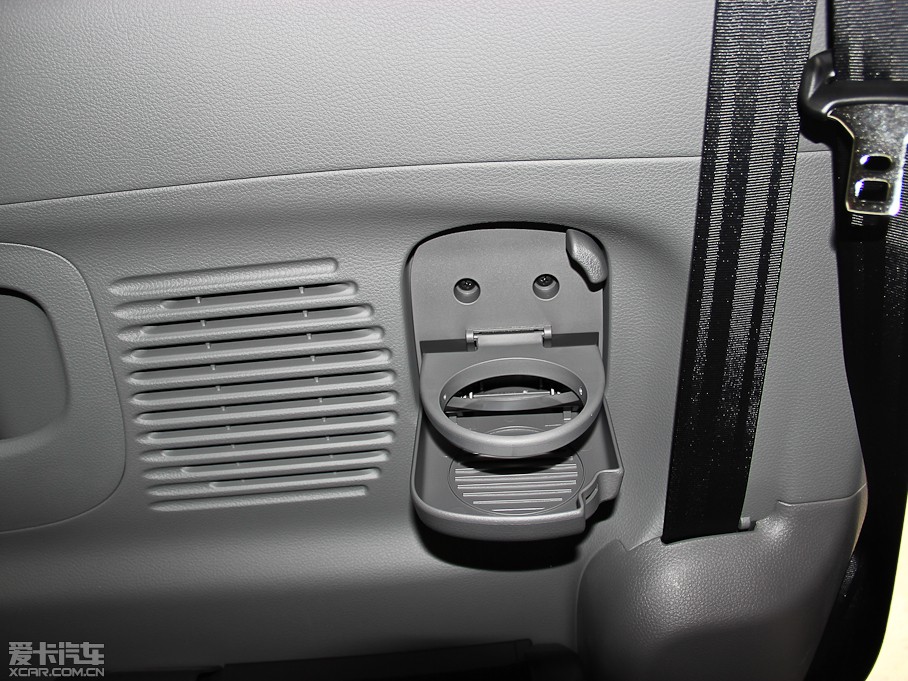 2013���ծaNV200 �Ŀ� 1.6L �քӺ��A�� ��V